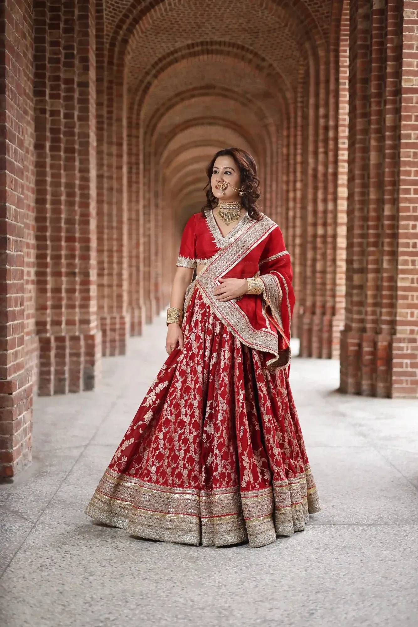 Red Majestic Twirl of 32 Kali — view 3