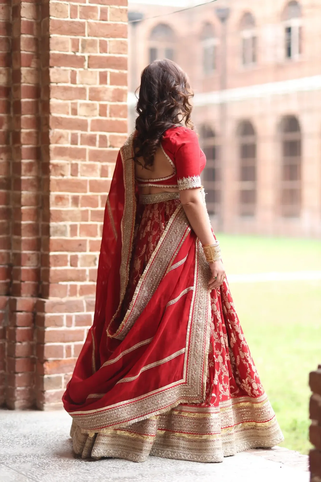 Red Majestic Twirl of 32 Kali — view 6